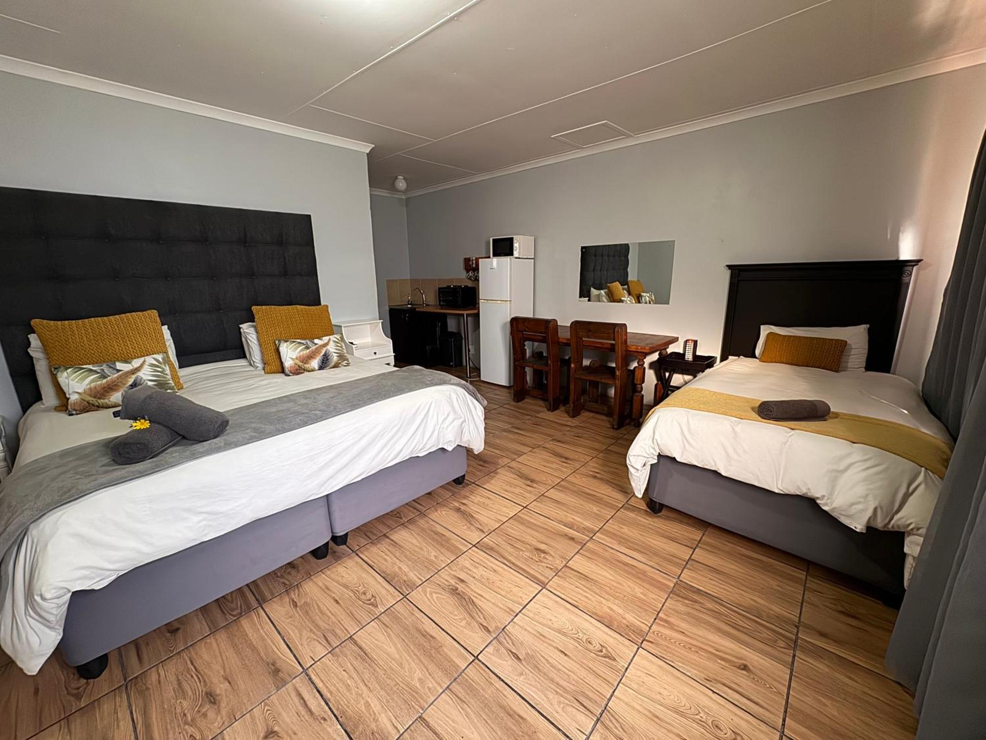 The Palms Venue & Accommodation クラドック エクステリア 写真